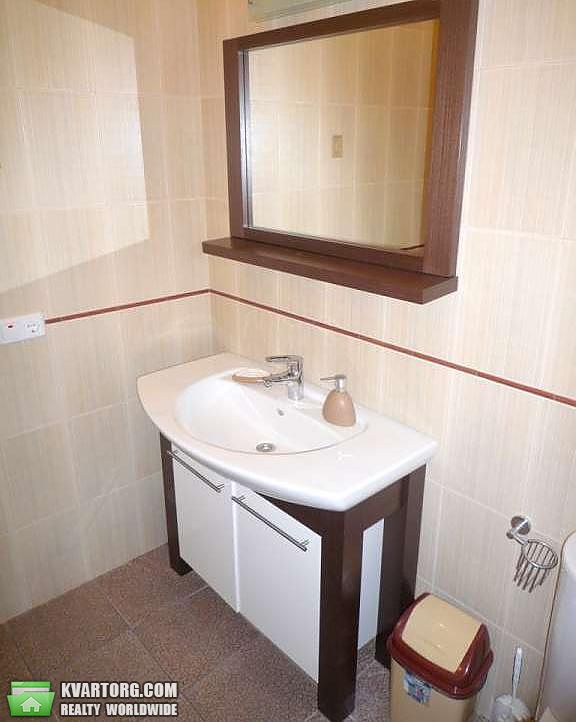 Rent out 2-room apartment. Киев,  Лютеранская — photo 1