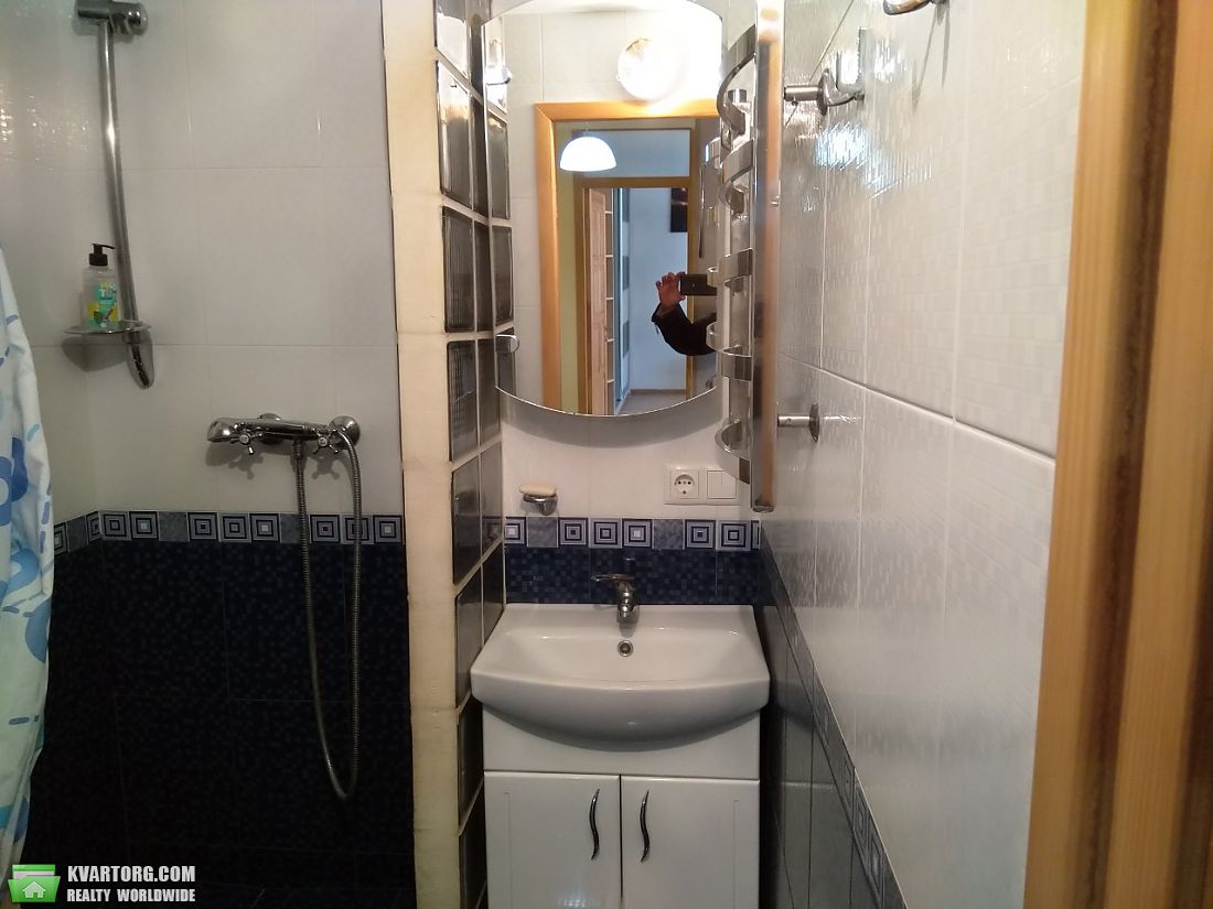 Rent out 2-room apartment. Киев, Малышка — photo 3