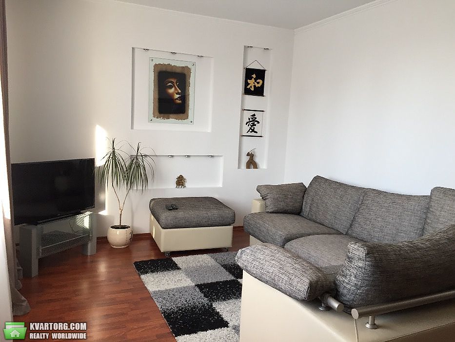 Rent out 2-room apartment. Киев,  Кошица — photo 7