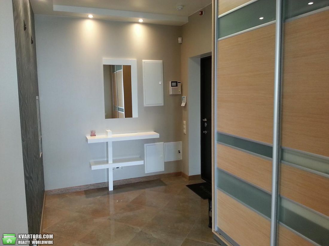 Rent out 2-room apartment. Киев,  Лайоша Гавро — photo 10