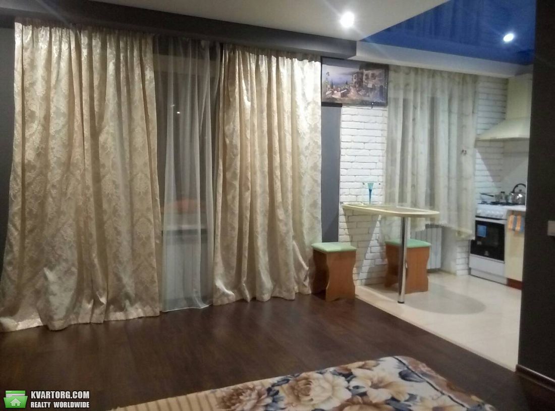 Rent out 1-room apartment. Днепропетровск, Войцеховича — photo 1