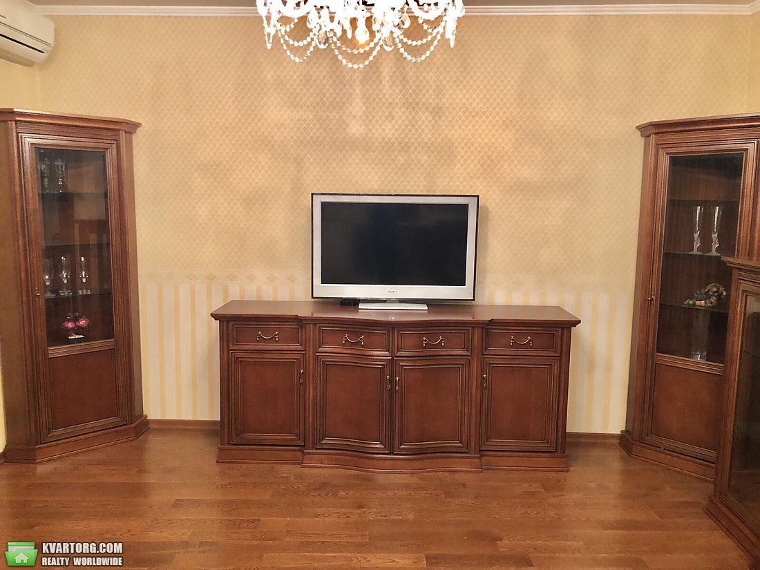 Rent out 2-room apartment. Киев,  Днепровская наб — photo 5