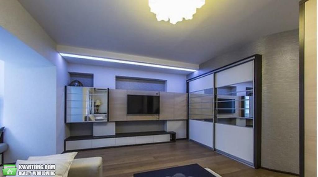 Rent out 2-room apartment. Киев,  Лысенко — photo 2