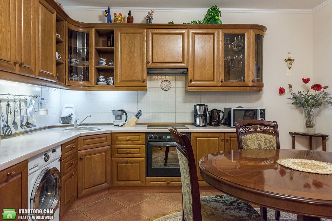 Rent out 3-room apartment. Киев,  Вузовская — photo 3