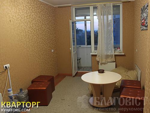 Sell 2-room apartment. Киев,  Днепровская наб — photo 2