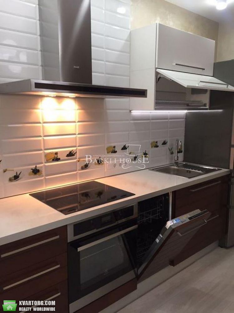 Rent out 2-room apartment. Киев,  Черновола — photo 4