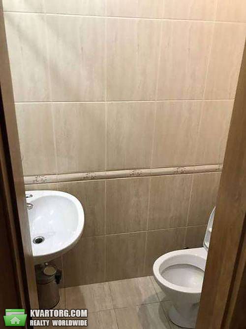 Rent out 3-room apartment. Киев,  Амосова — photo 7