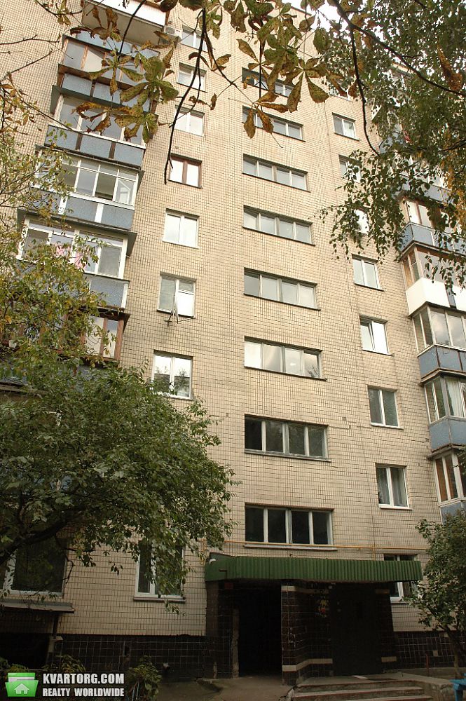 Sell 3-room apartment. Киев,  Дегтяревская — photo 2
