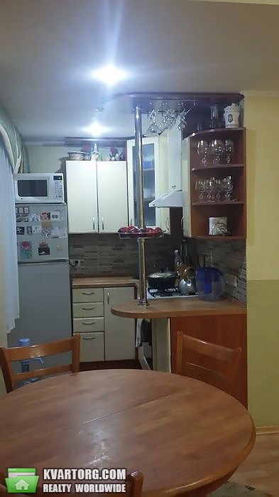 Sell 2-room apartment. Киев, Кирилловская — photo 1
