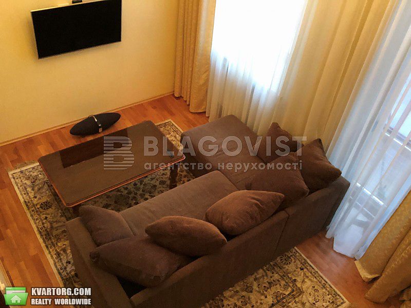 Rent out 2-room apartment. Киев,  Ярославов Вал — photo 7