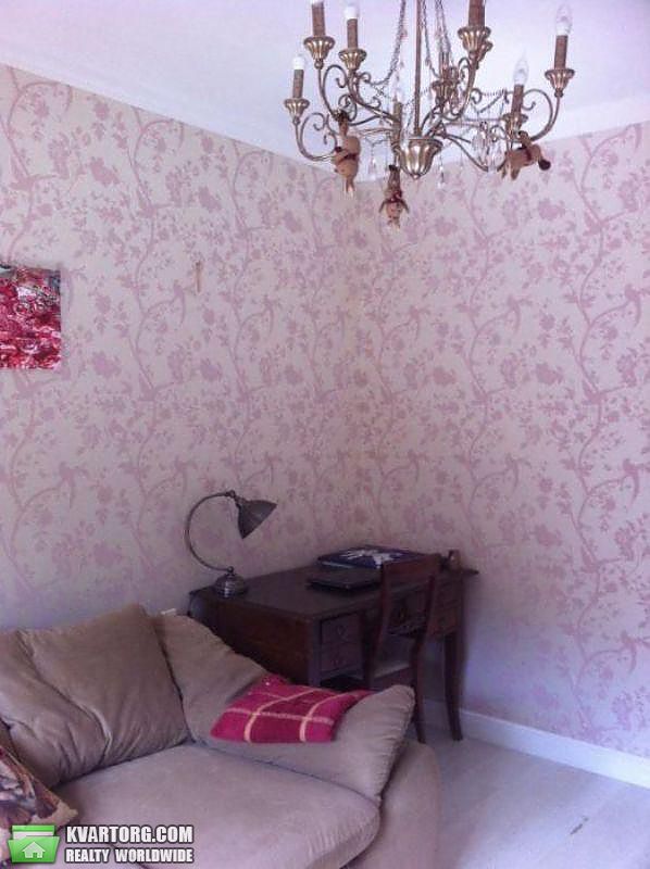 Rent out 2-room apartment. Киев,  Искровская — photo 2