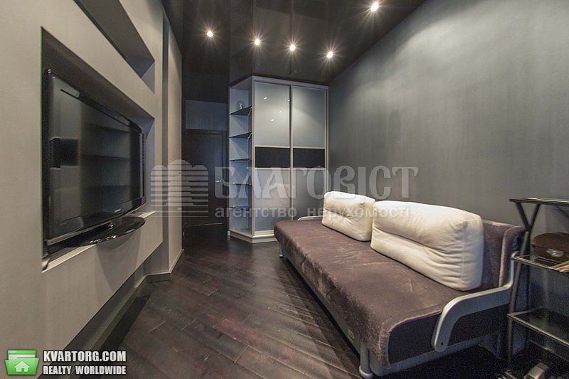 Rent out 4-room apartment. Киев,  Лабораторная — photo 2