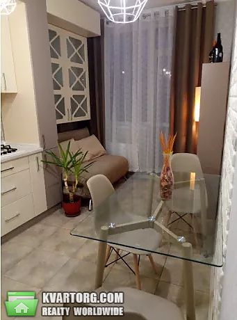 Rent out 1-room apartment. Киев,  Институтская — photo 3