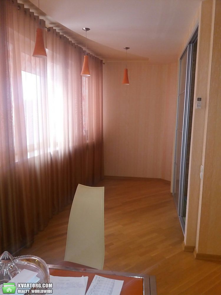 Rent out 3-room apartment. Днепропетровск,  Баумана — photo 2