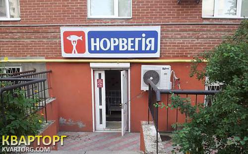 Rent out shop. Киев,  Драгоманова — photo 1