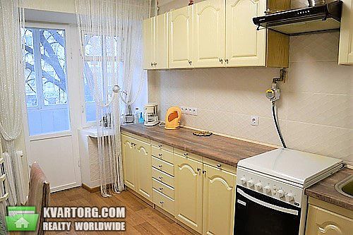 Rent out 2-room apartment. Киев,  Предславинская — photo 1