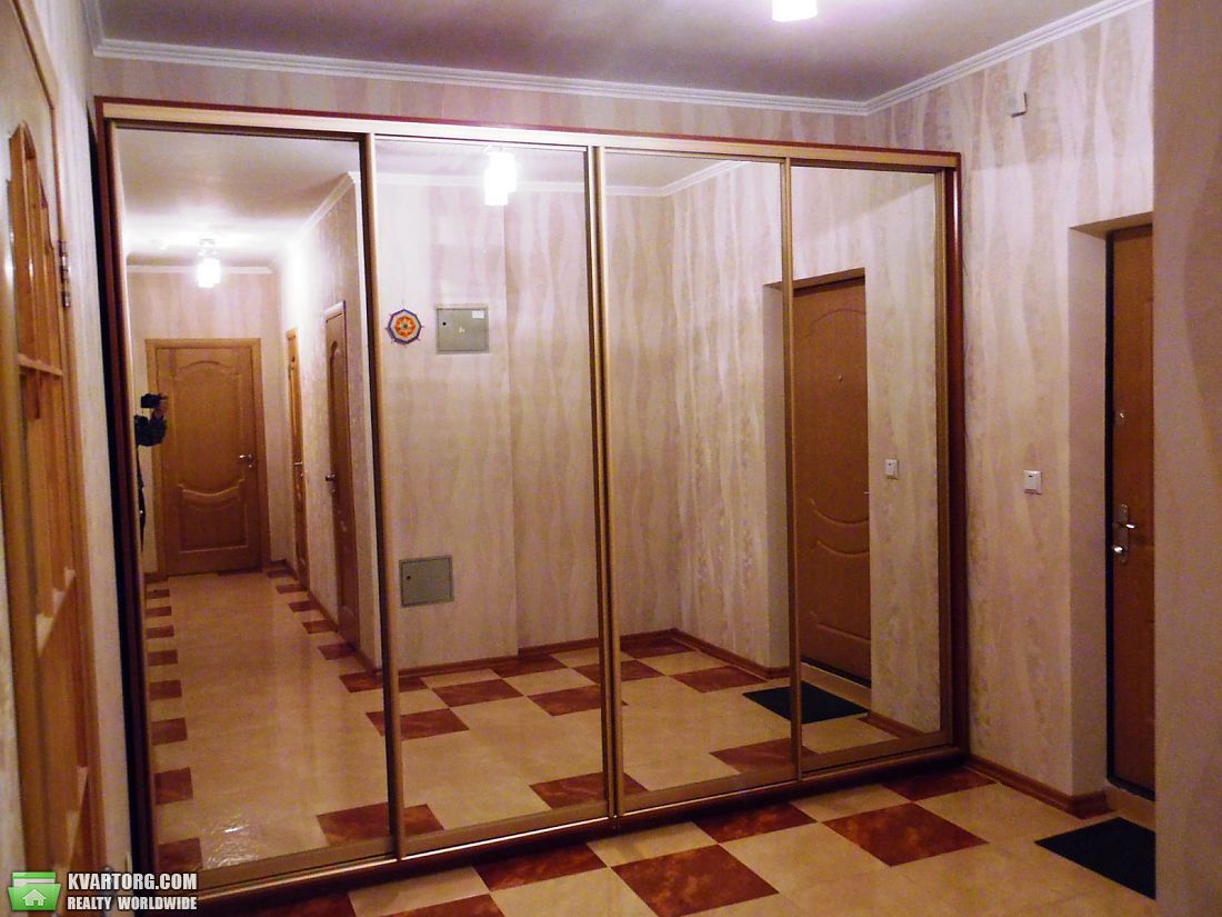 Rent out 2-room apartment. Киев,  Пчелки — photo 6