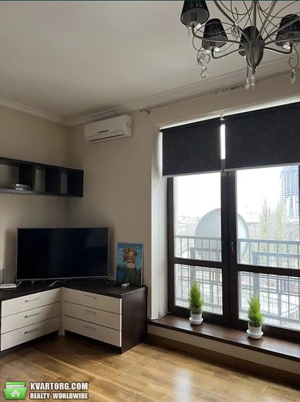 Rent out 1-room apartment. Киев, Коновальца — photo 6
