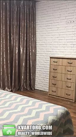Rent out 1-room apartment. Киев,  Воссоединения пр — photo 2