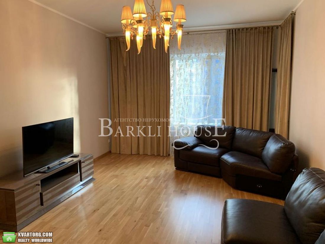 Rent out 2-room apartment. Киев,  Дмитриевская — photo 2