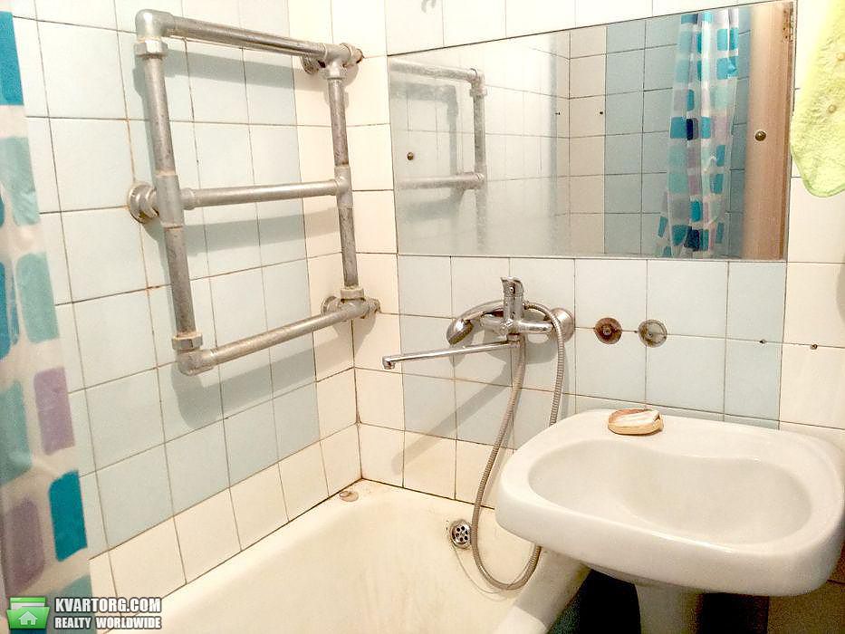 Rent out 2-room apartment. Киев,  Энтузиастов — photo 10