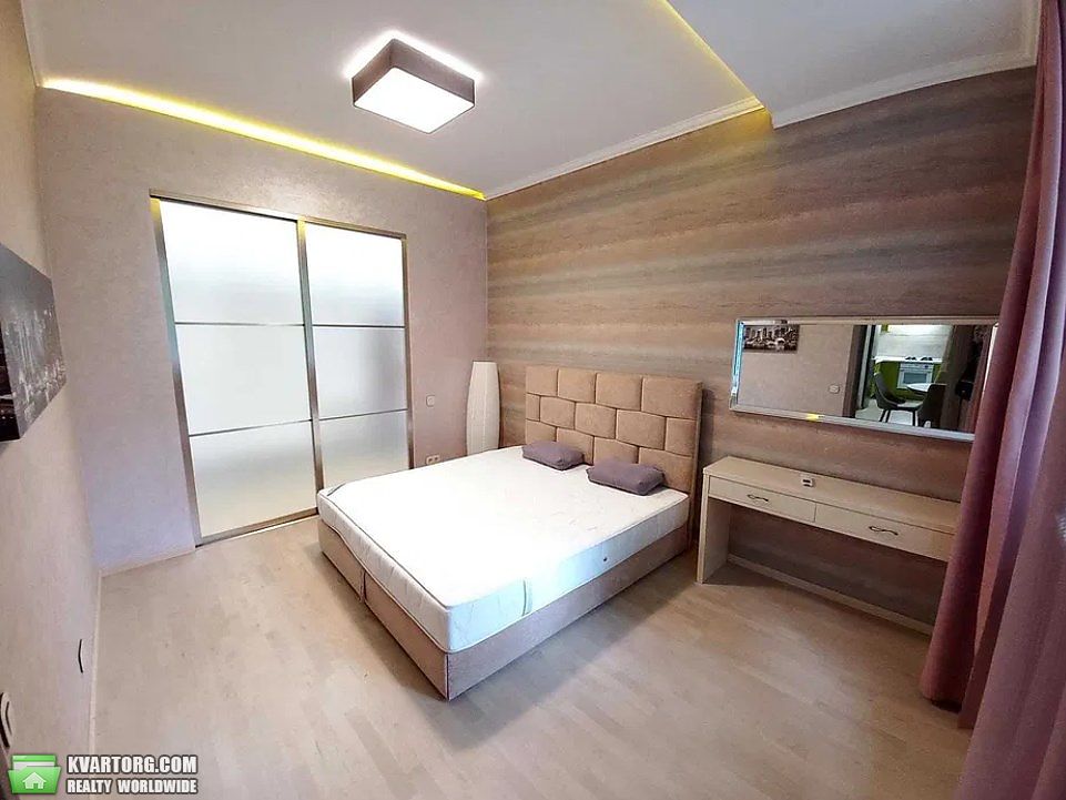 Rent out 2-room apartment. Киев, Коновальца — photo 5