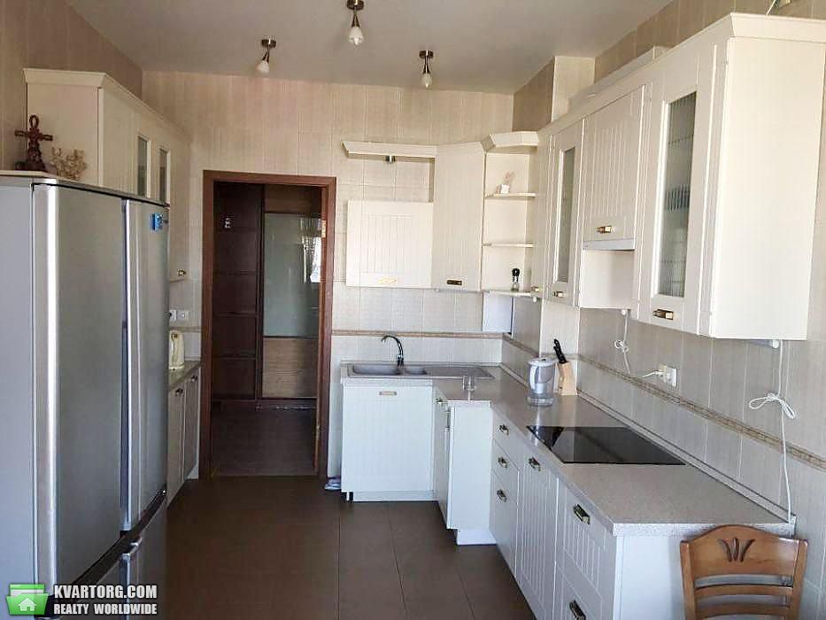 Rent out 2-room apartment. Киев,  Щорса — photo 4