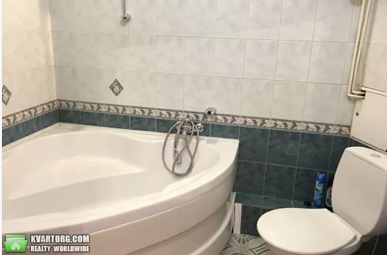 Rent out 3-room apartment. Киев,  Бажана — photo 10