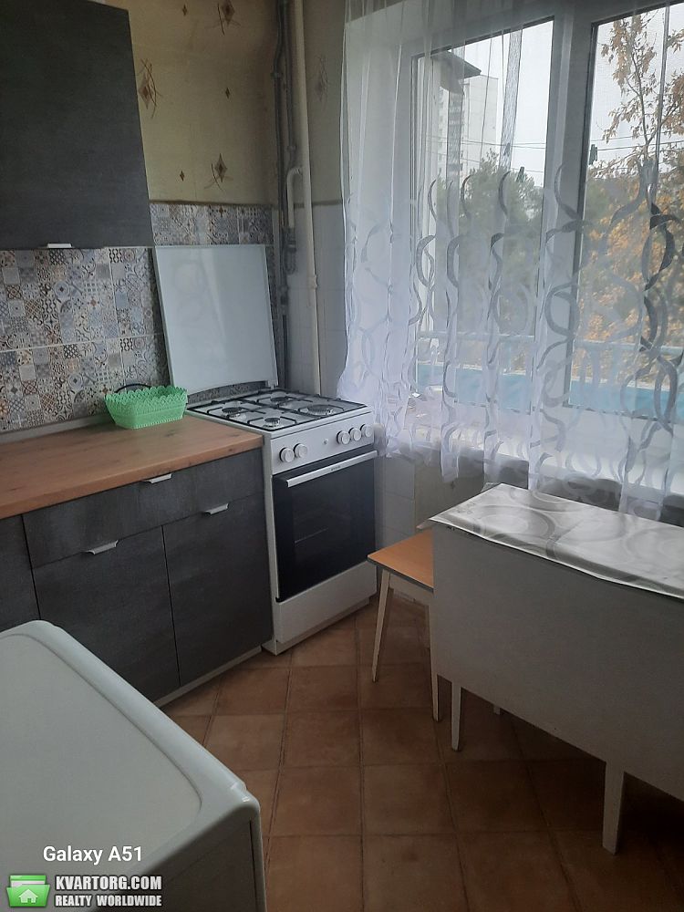 Rent out 1-room apartment. Киев, Мілютенко — photo 2