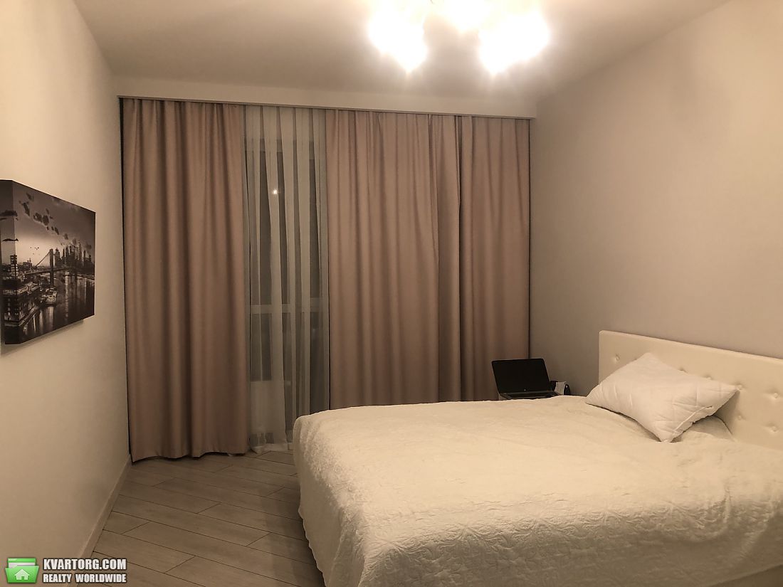 Rent out 2-room apartment. Киев,  Липковского — photo 1
