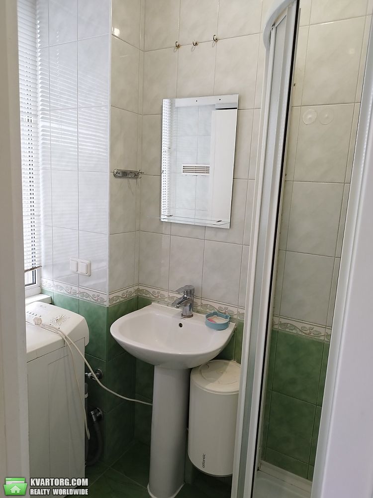 Rent out 2-room apartment. Киев, Шевченко бульвар — photo 2