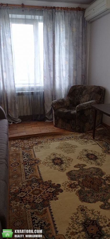 Rent out 2-room apartment. Киев,  Челябинская — photo 2