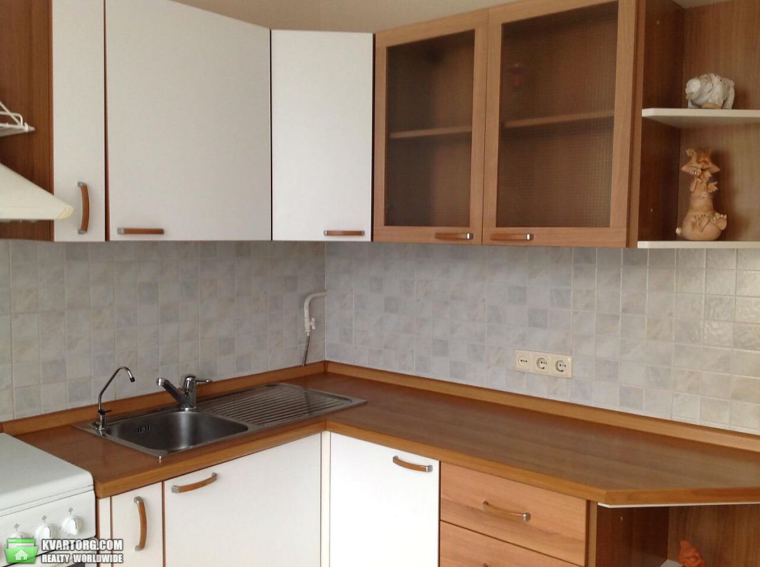 Rent out 2-room apartment. Киев,  Семьи Хохловых — photo 5