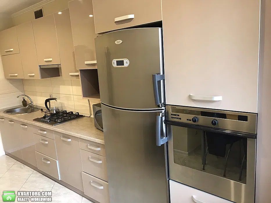 Rent out 1-room apartment. Львов,  Пулюя — photo 2