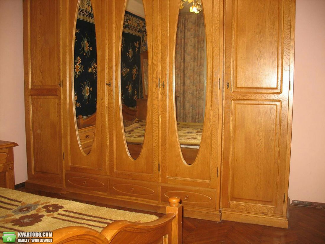 Rent out 3-room apartment. Киев,  Русановская наб — photo 3