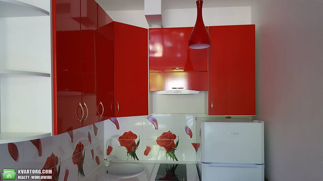 Rent out 1-room apartment. Одесса, Промішленная — photo 1