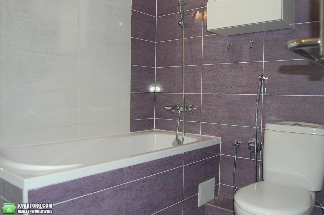 Rent out 3-room apartment. Киев,  Кондратюка — photo 7