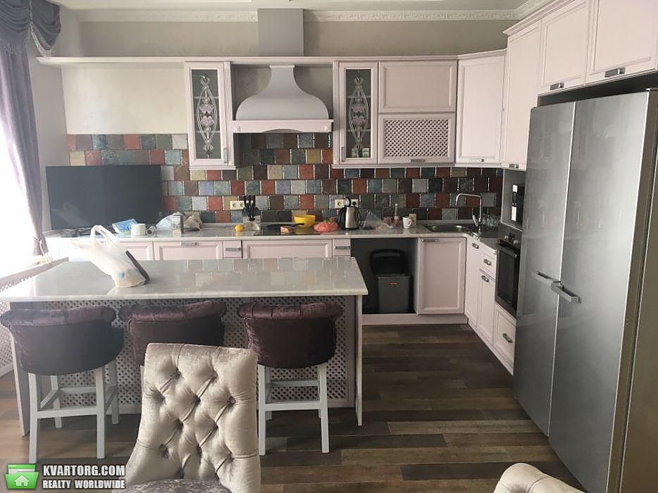 Rent out 3-room apartment. Киев,  Щорса — photo 1