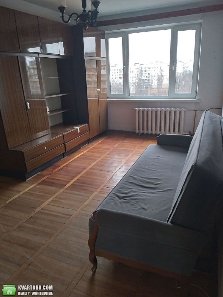 Rent out 3-room apartment. Киев, Лесной пр. — photo 1