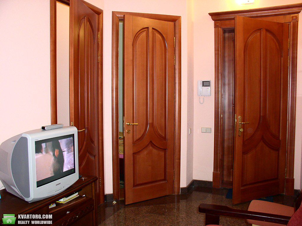 Sell 2-room apartment. Киев, Бассейная — photo 1