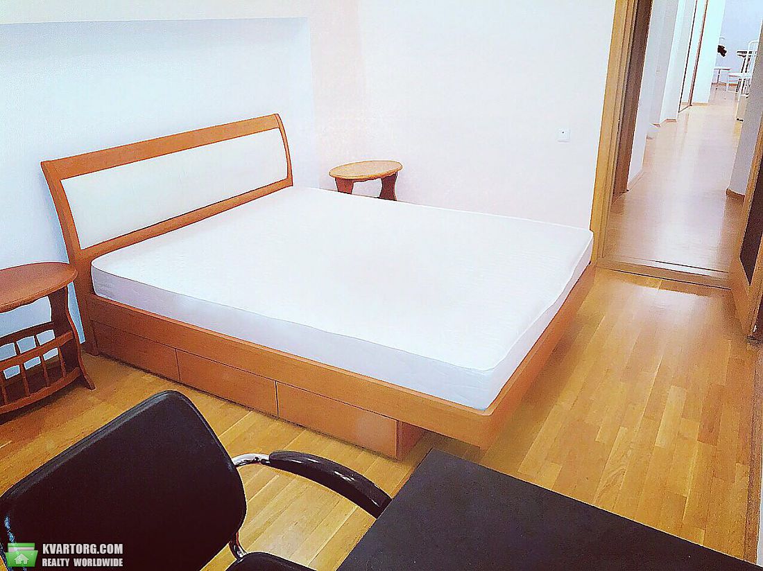 Rent out 3-room apartment. Киев,  Пушкинская — photo 2