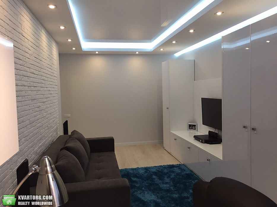 Sell 4-room apartment. Киев,  Драгоманова — photo 1