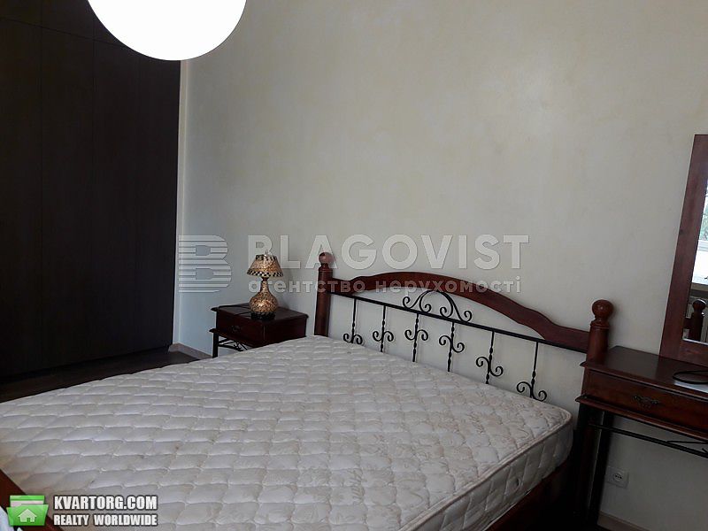 Rent out 2-room apartment. Киев,  Крутой спуск — photo 2