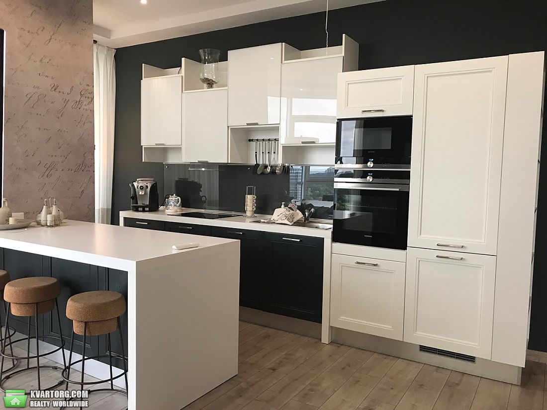 Sell 3-room apartment. Одесса, Французский бульвар — photo 1