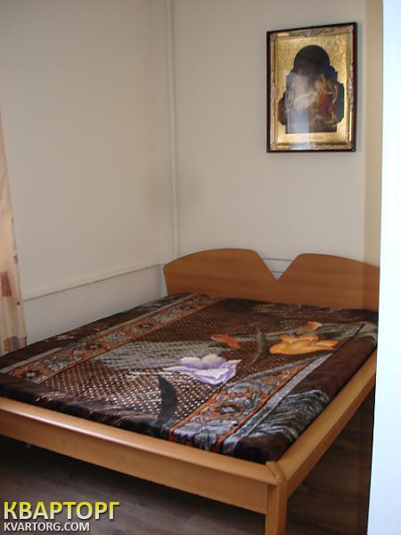 Rent out 2-room apartment. Киев, Немировича-Данченка ул. — photo 1