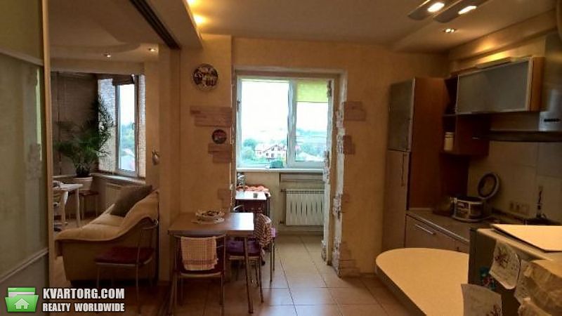 Sell 3-room apartment. Киев,  Хмельницкая — photo 2