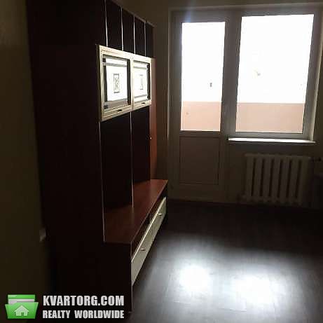 Rent out 2-room apartment. Киев,  Урловская — photo 4