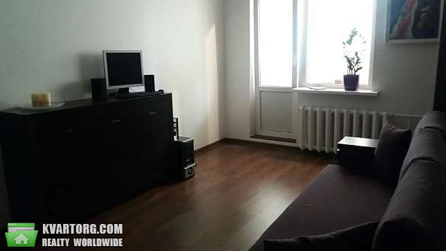 Rent out 1-room apartment. Киев,  Урловская — photo 1