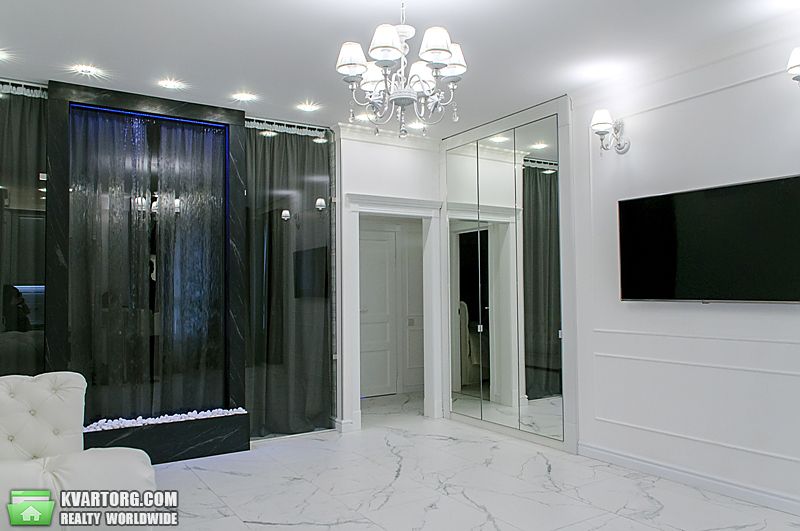 Rent out 2-room apartment. Киев,  Леси Украинки бул — photo 5