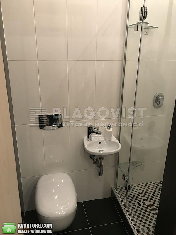 Rent out 2-room apartment. Киев,  Кольцова бул — photo 9